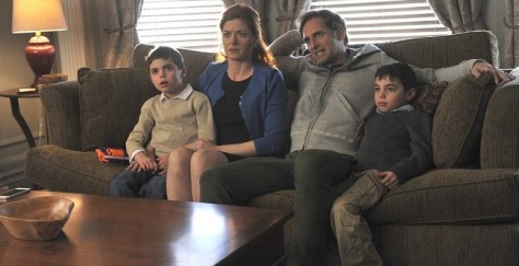 Debra Messing and Josh Lucas star in the new Mysteries of Laura